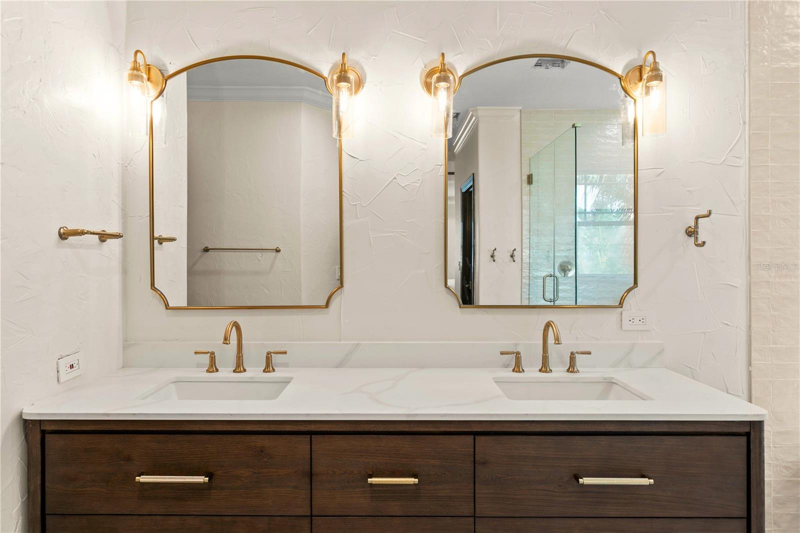 Listing photo id 22 for 2936 Knights Avenue B