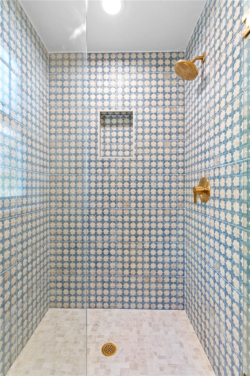 Listing photo id 27 for 2936 Knights Avenue B