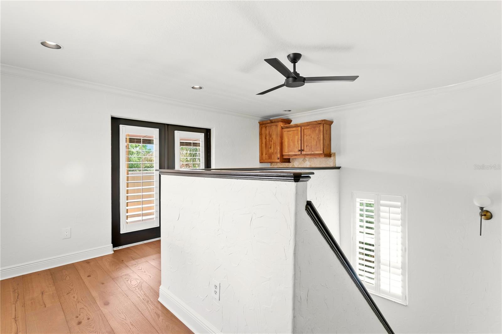 Listing photo id 30 for 2936 Knights Avenue B