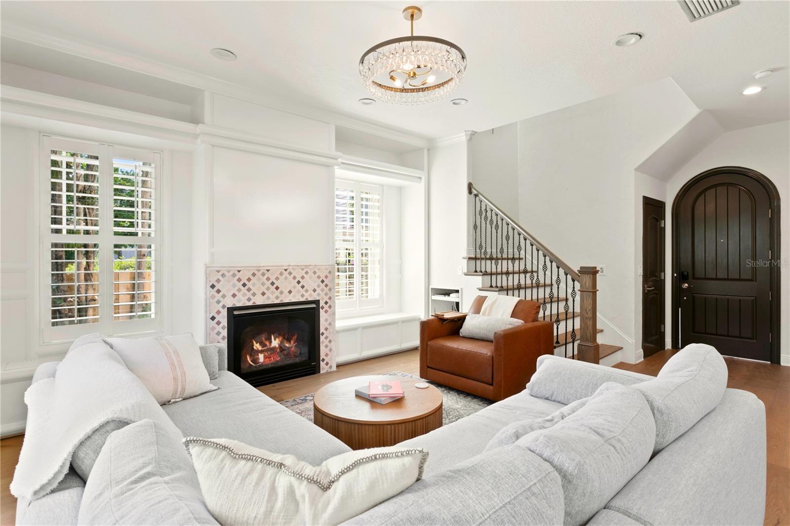 Listing photo id 3 for 2936 Knights Avenue B