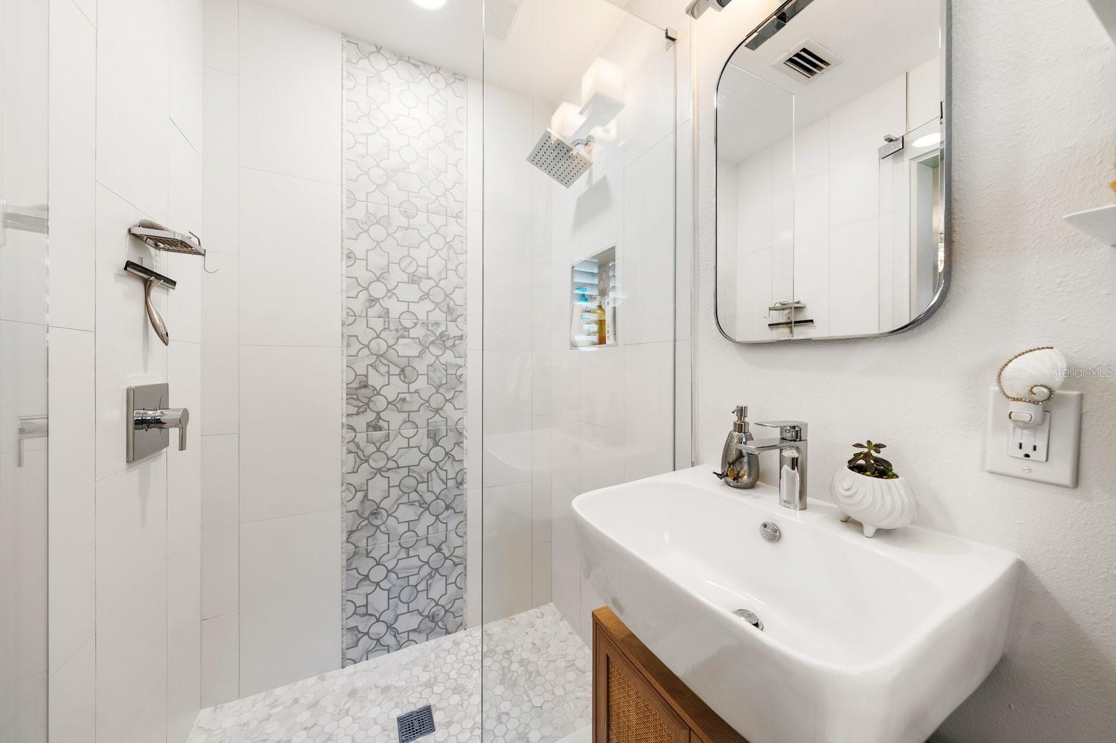 Listing photo id 11 for 140 Highland Avenue