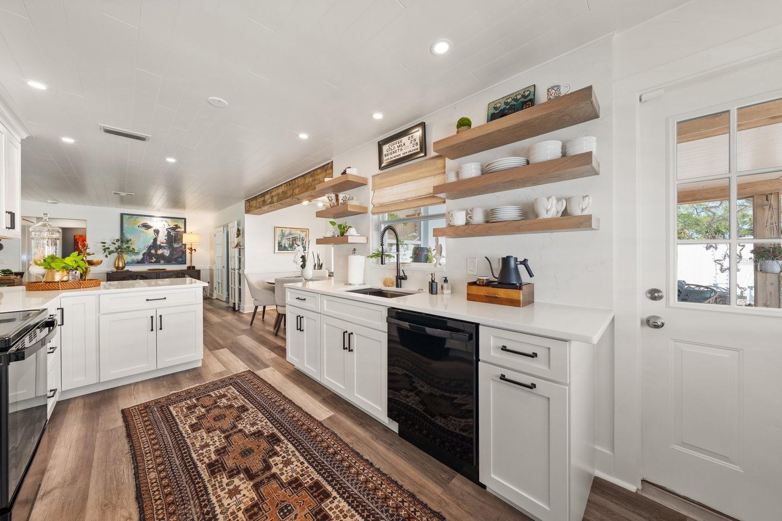 Listing photo id 6 for 140 Highland Avenue