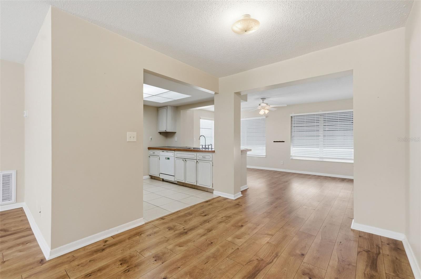 Image 10 of 39 For 9501 45th Way N