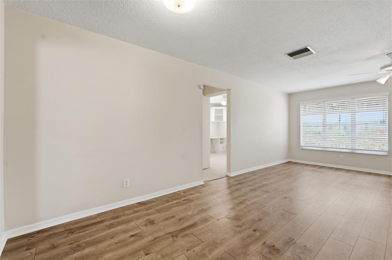 Image 11 of 39 For 9501 45th Way N