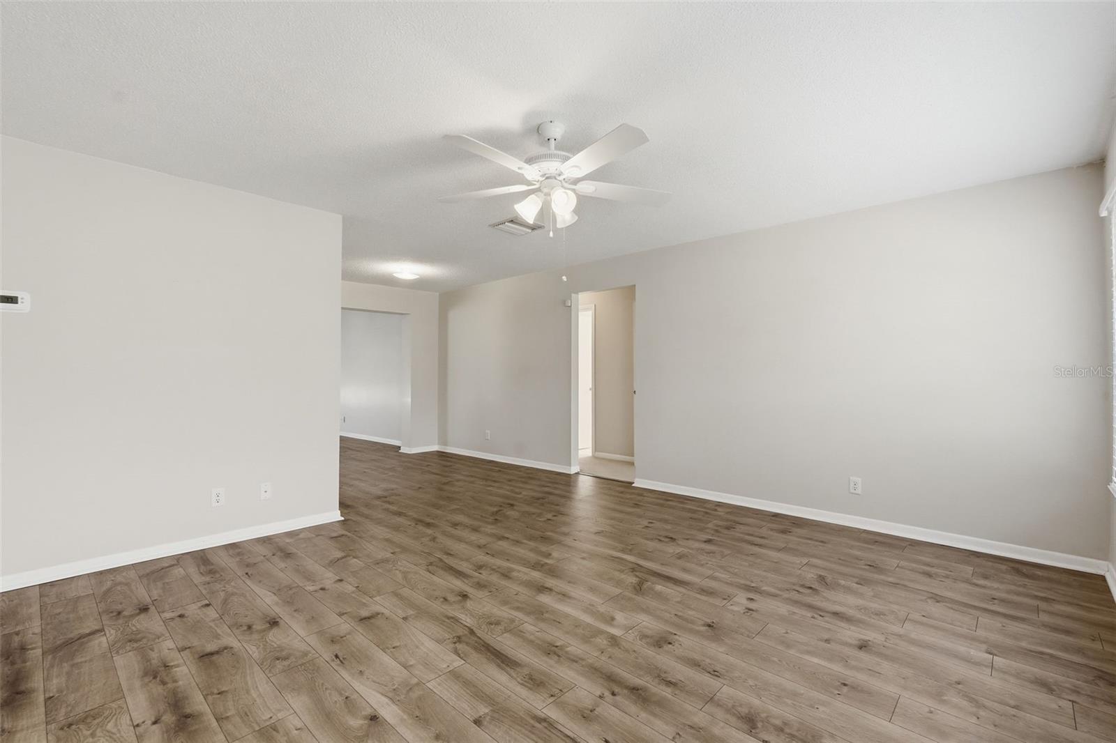 Image 4 of 39 For 9501 45th Way N