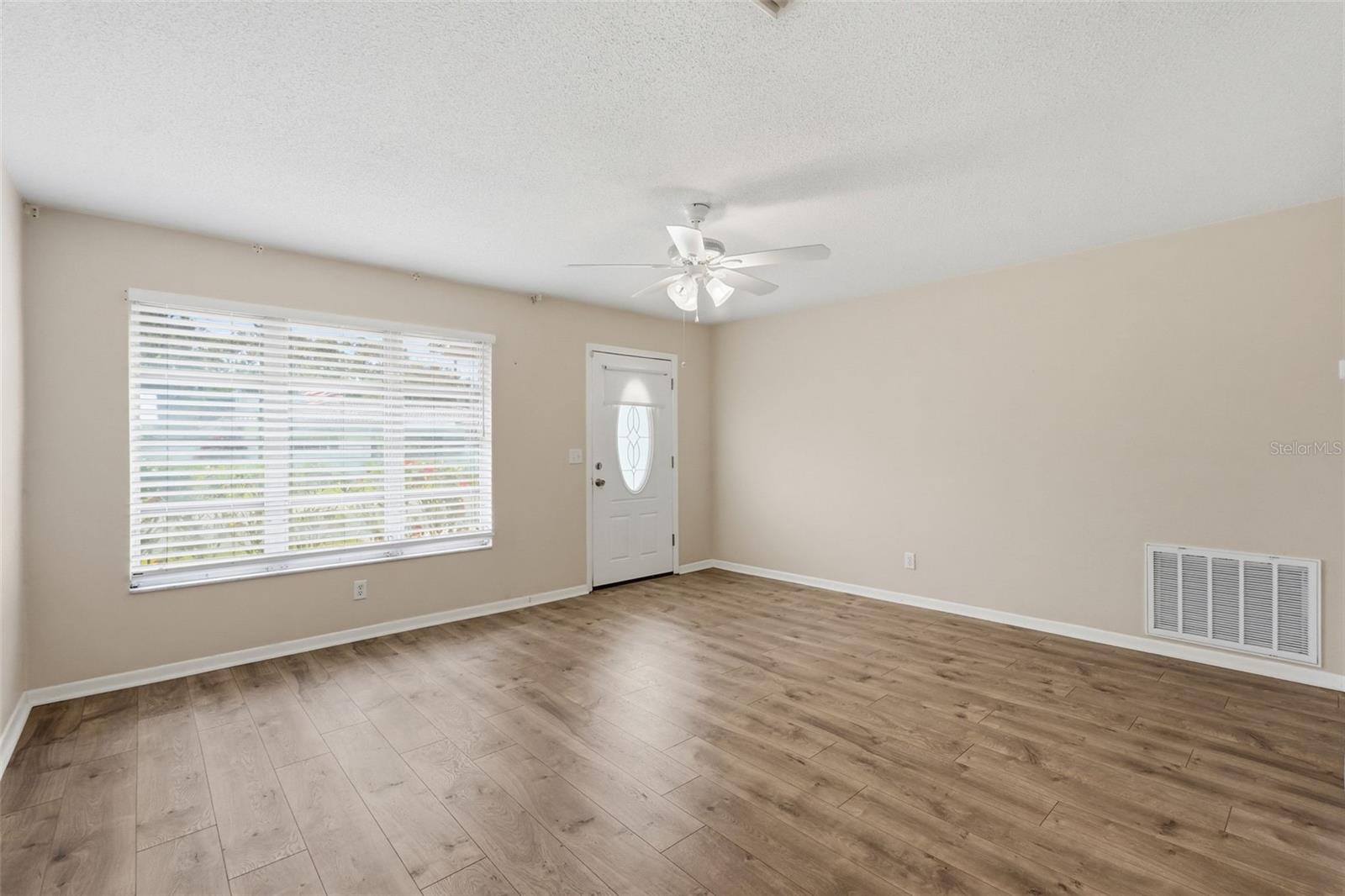 Image 7 of 39 For 9501 45th Way N