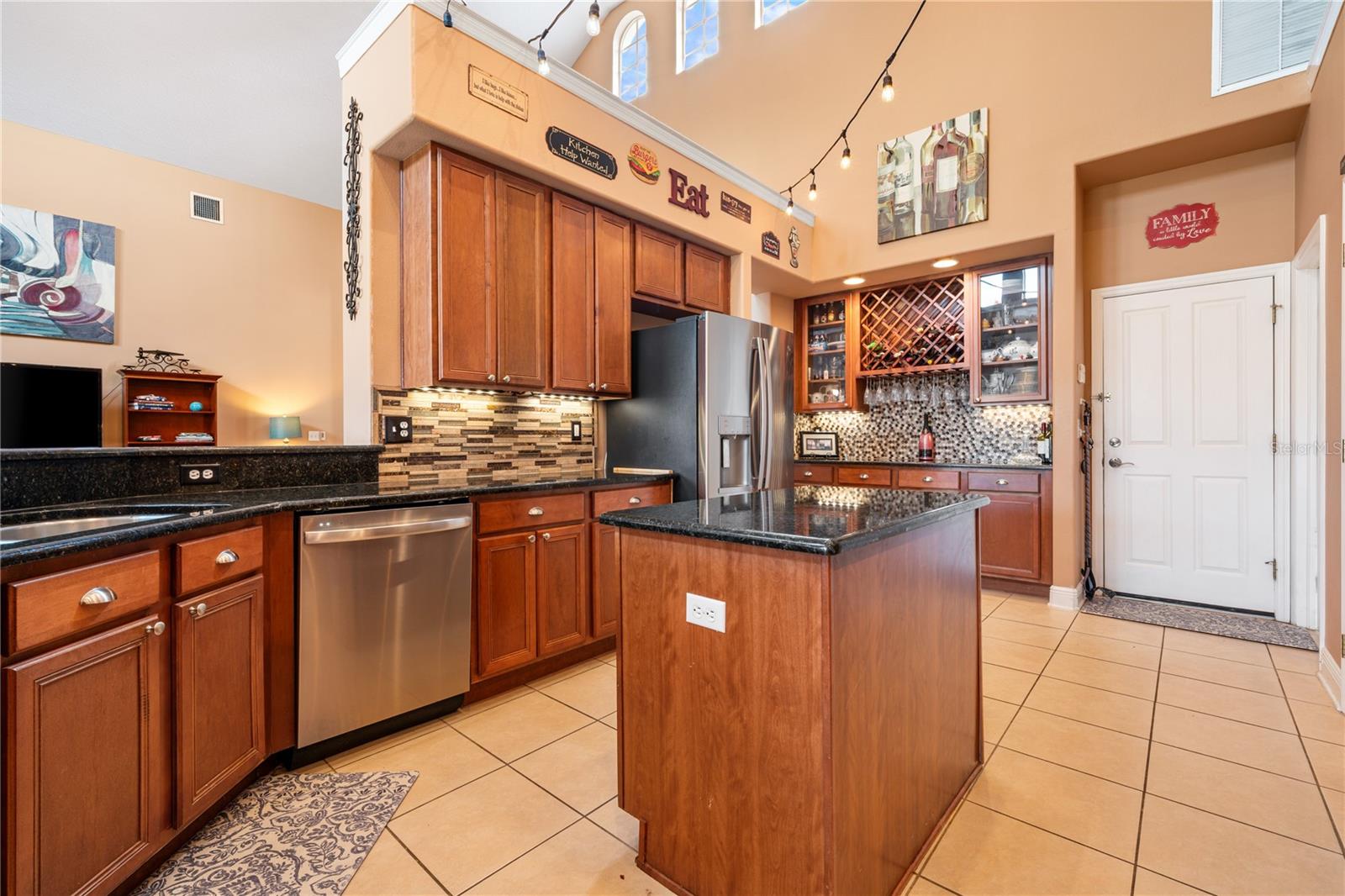 Image 12 of 66 For 1615 Beaconsfield Drive