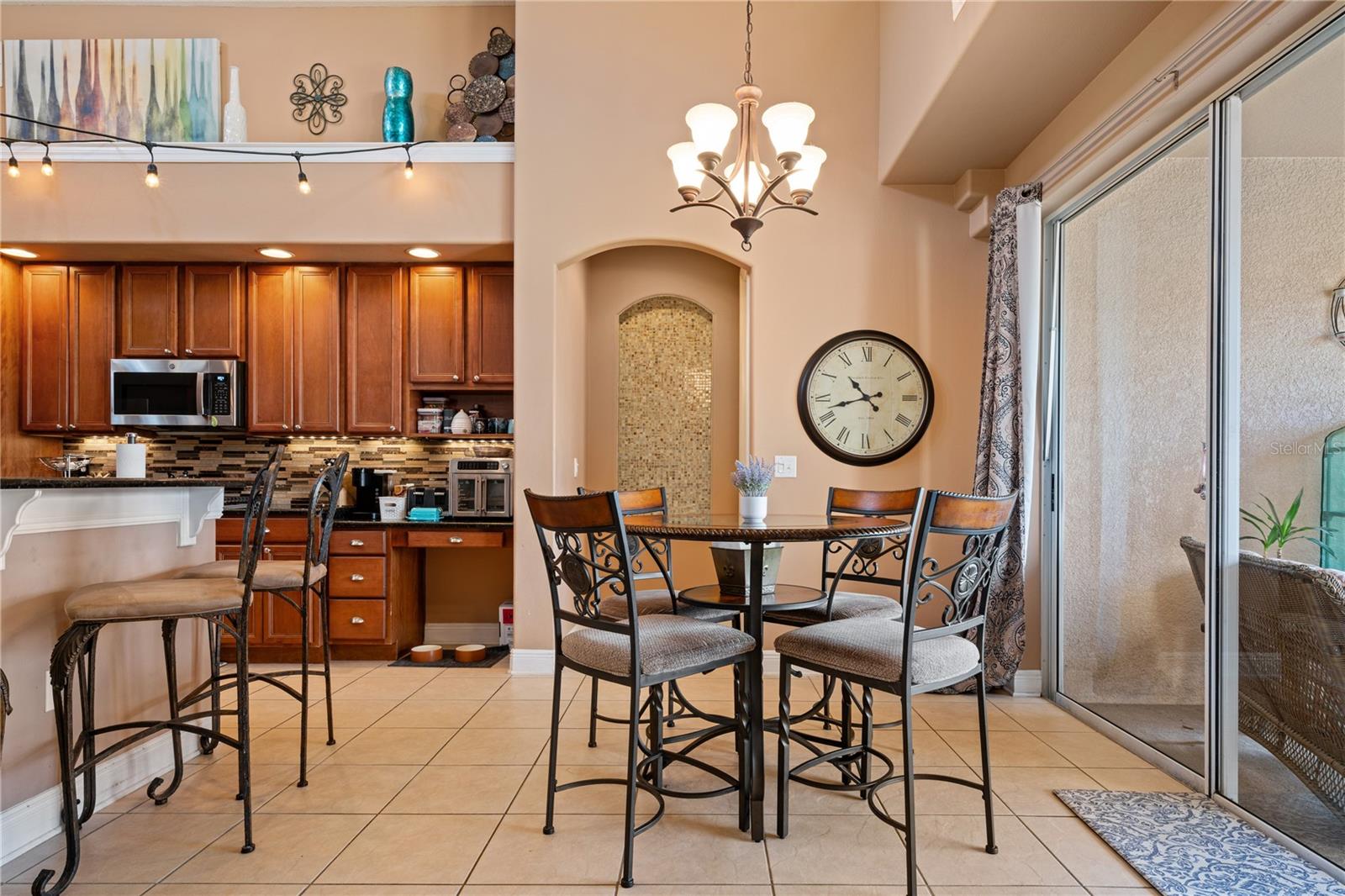 Image 16 of 66 For 1615 Beaconsfield Drive