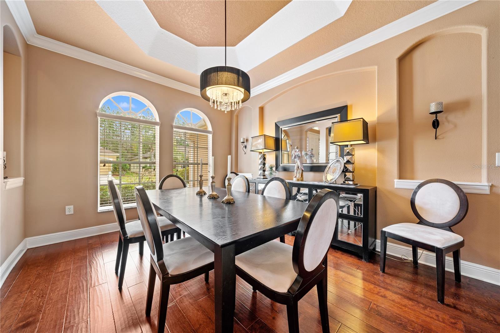 Image 23 of 66 For 1615 Beaconsfield Drive