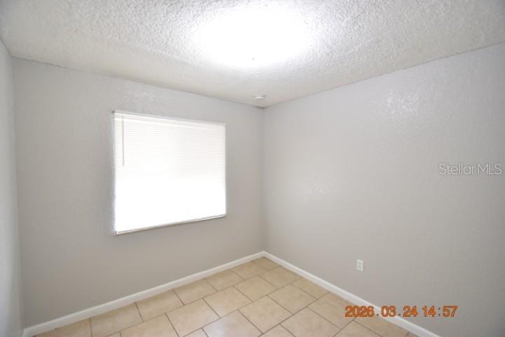 Image 23 of 27 For 4006 Paris Street