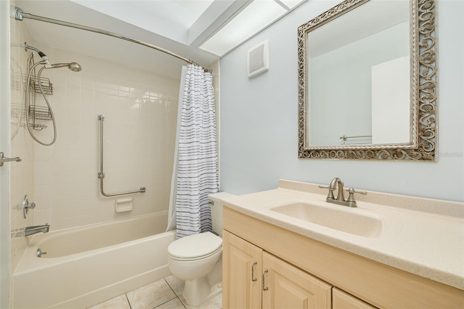 Image 18 of 31 For 3590 Magnolia Ridge Circle C-1103