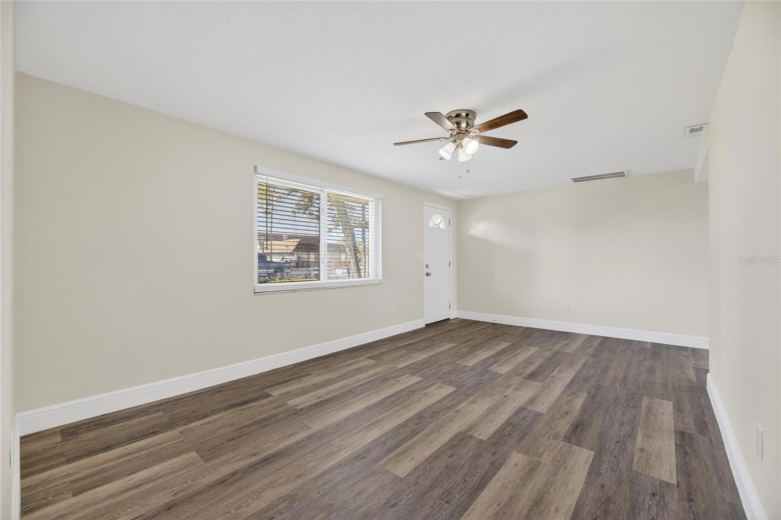 Image 8 of 24 For 4531 Aegean Avenue