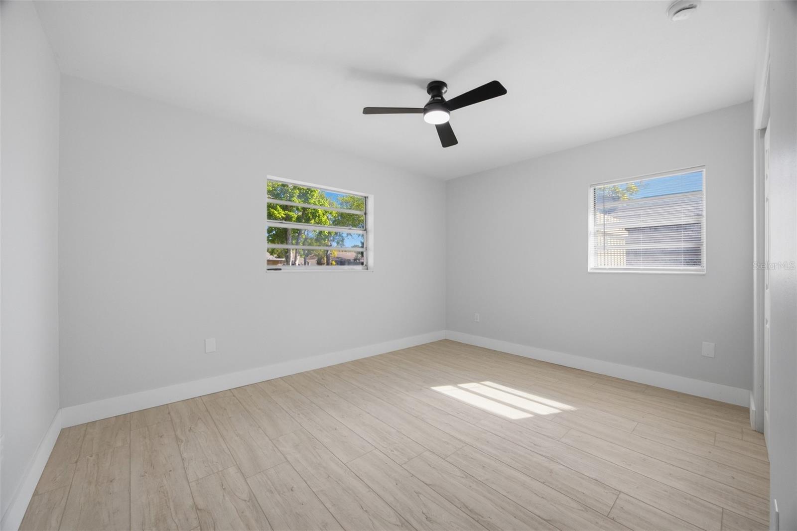 Image 15 of 27 For 6052 Central Avenue