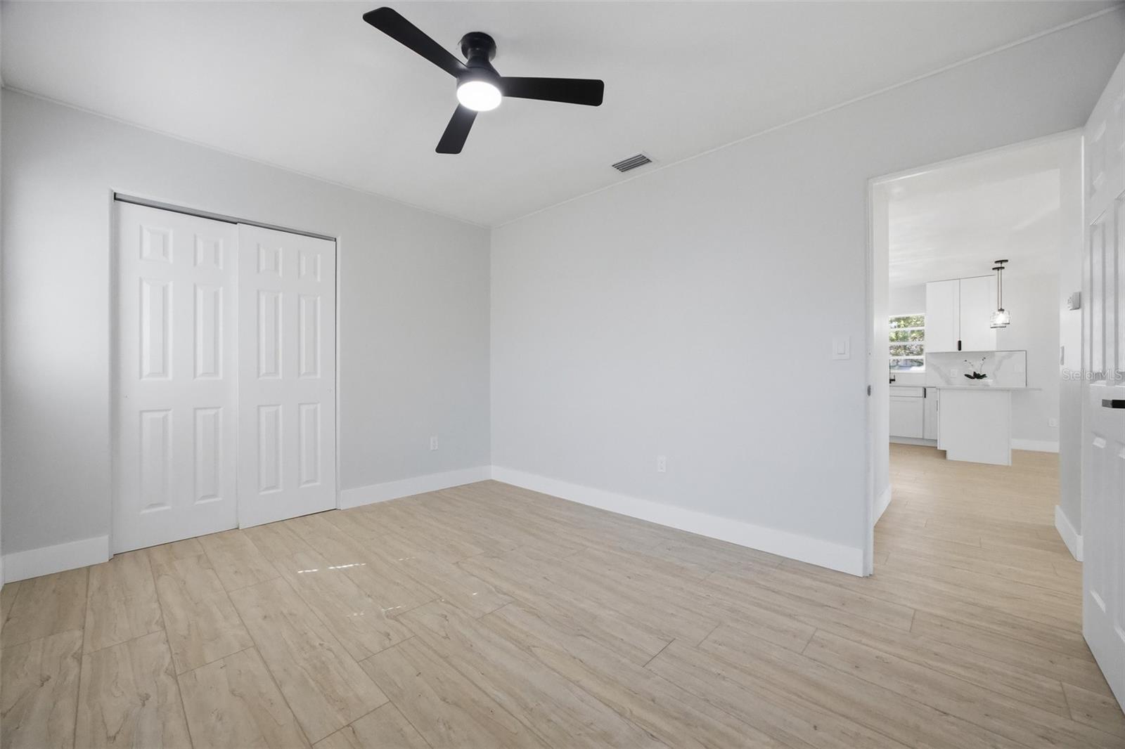 Image 18 of 27 For 6052 Central Avenue