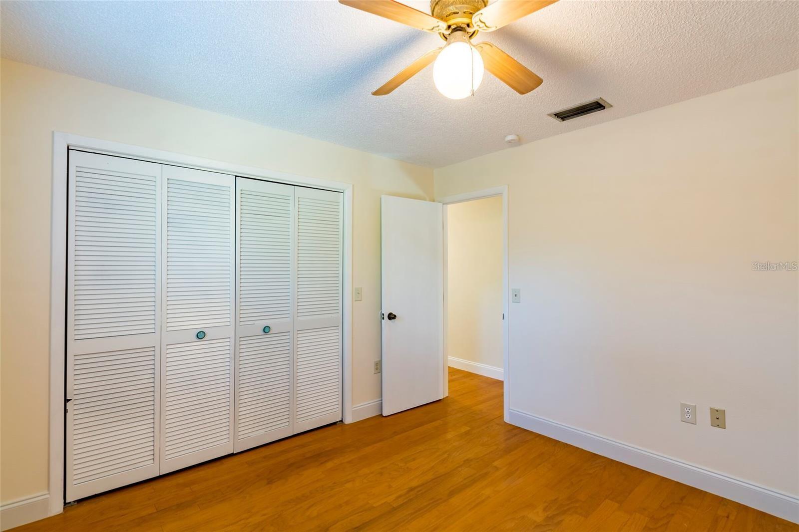 Image 14 of 36 For 1647 Hobbit Road