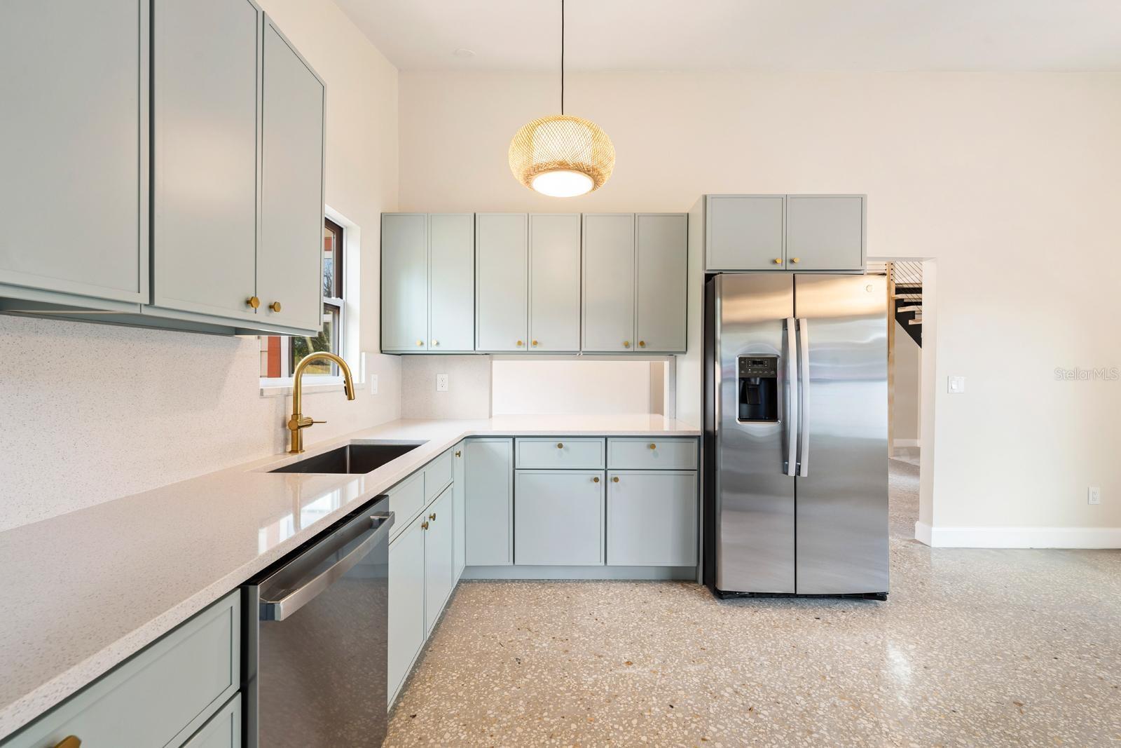 Image 12 of 38 For 419 64th Avenue S