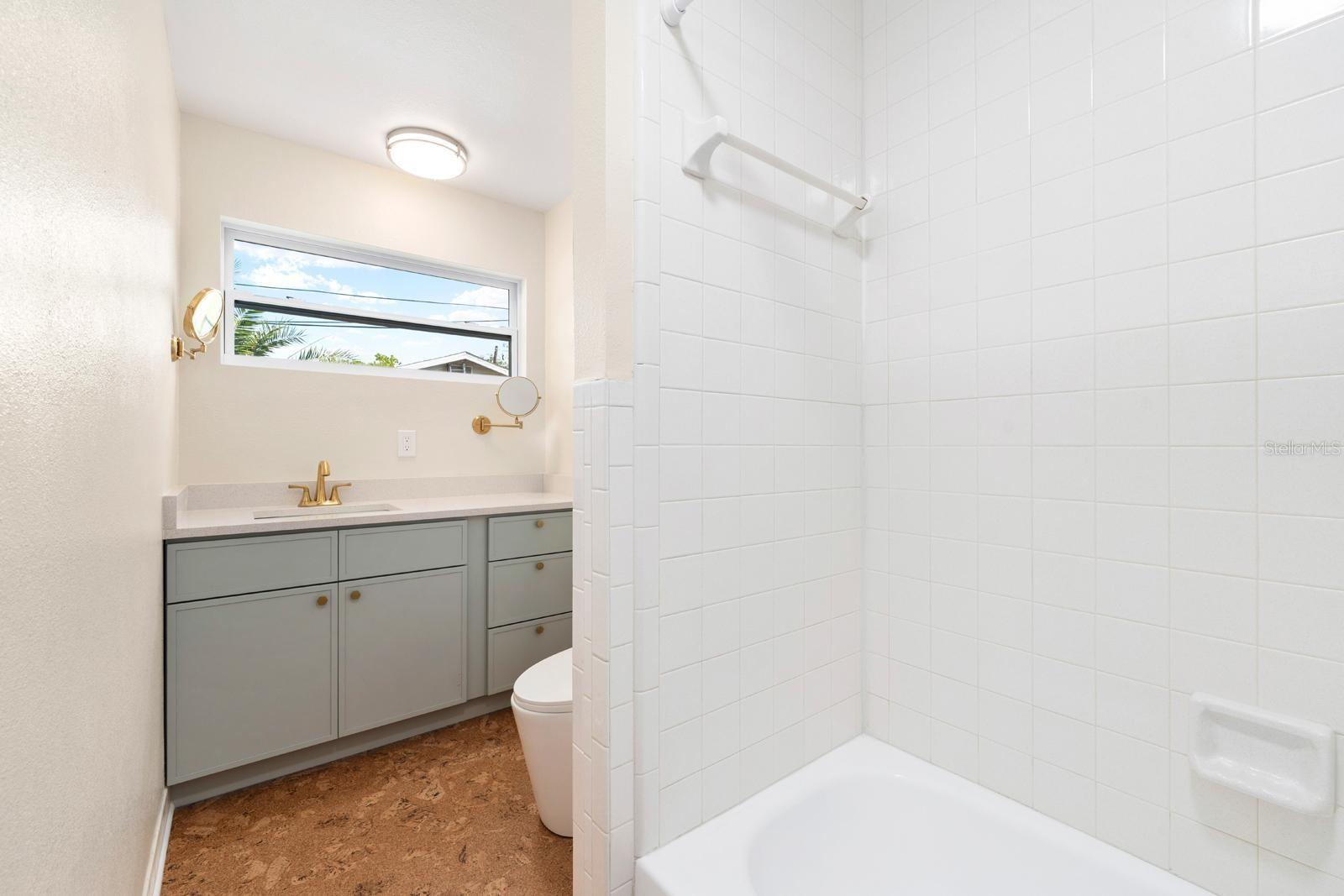 Image 22 of 38 For 419 64th Avenue S