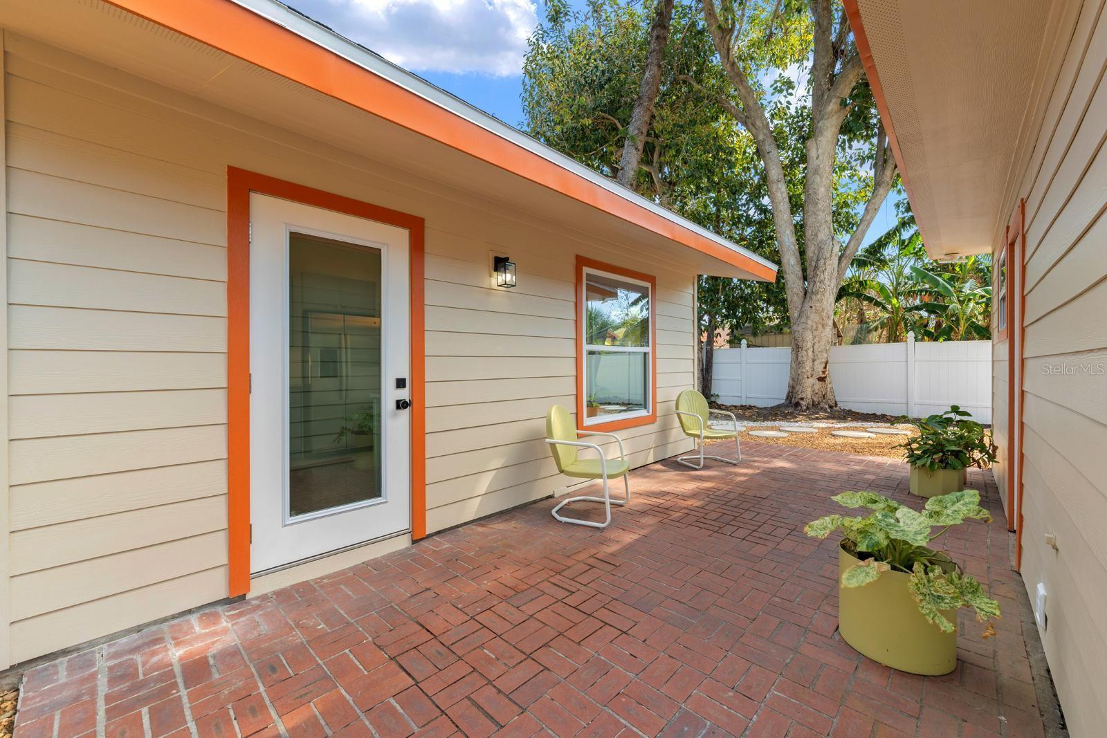 Image 6 of 38 For 419 64th Avenue S