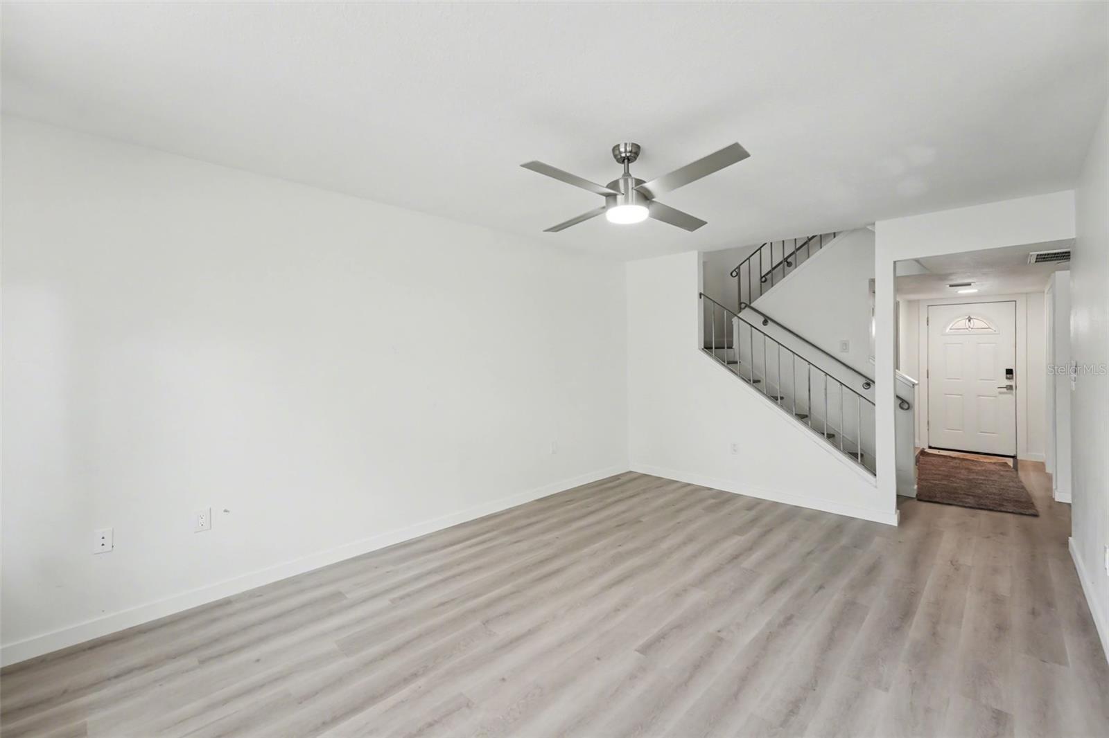 Image 4 of 30 For 1640 Cape Hope Avenue Ne 4