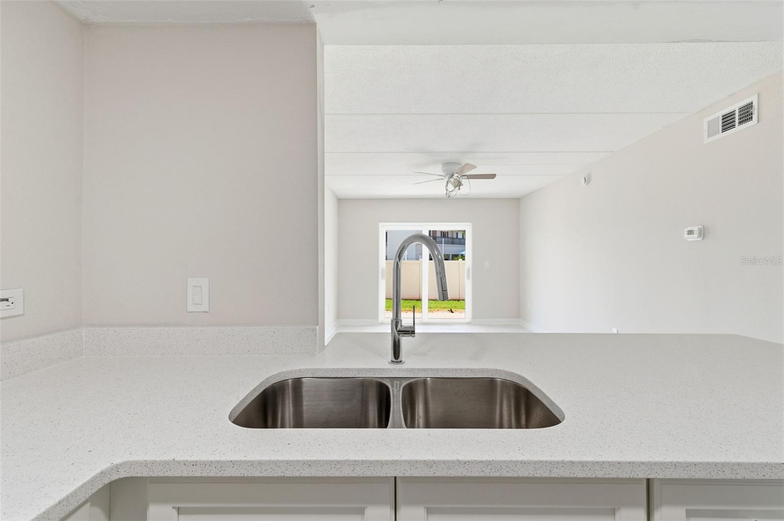 Image 11 of 30 For 8901 Blind Pass Road 124