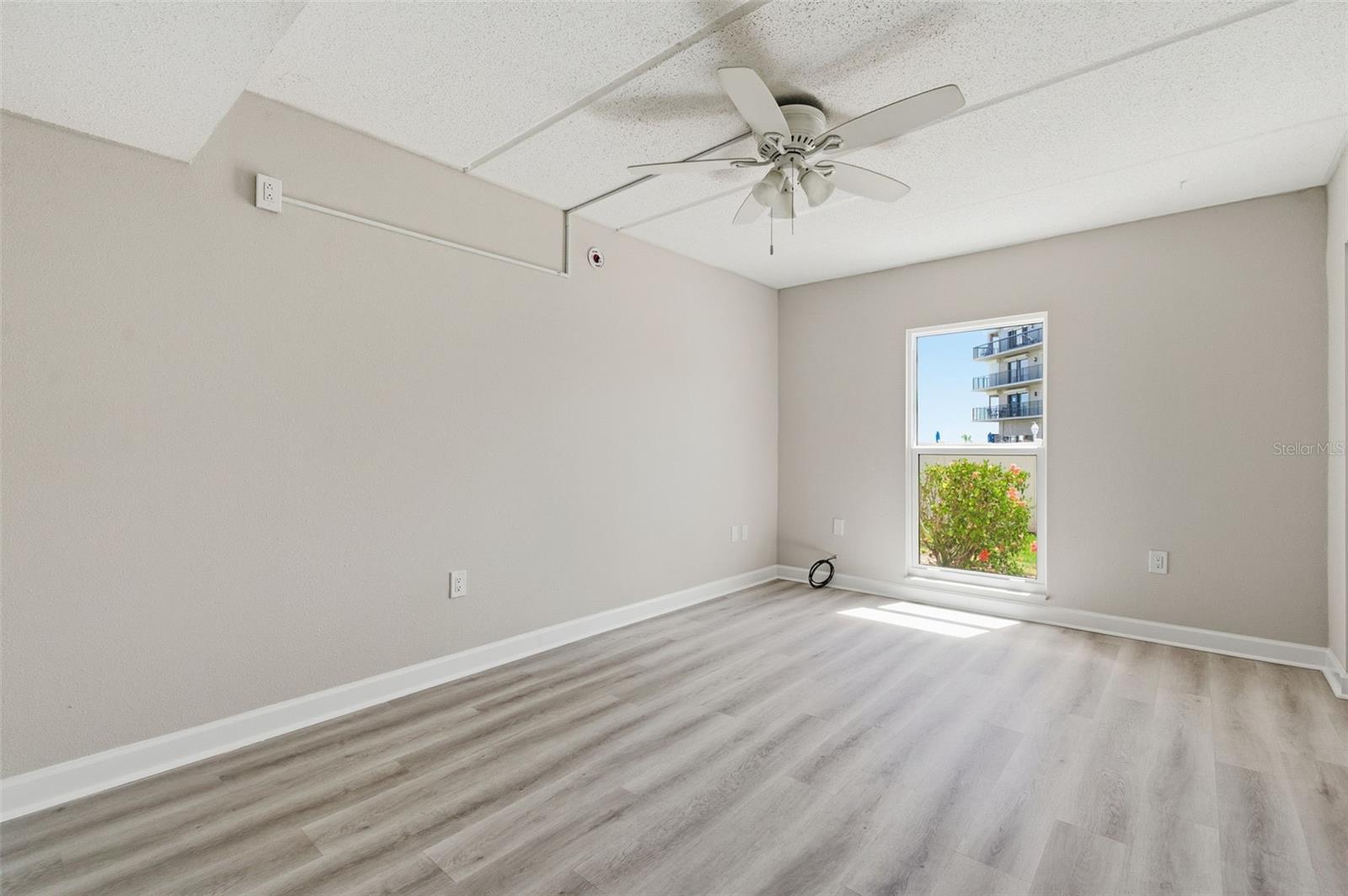 Image 13 of 30 For 8901 Blind Pass Road 124