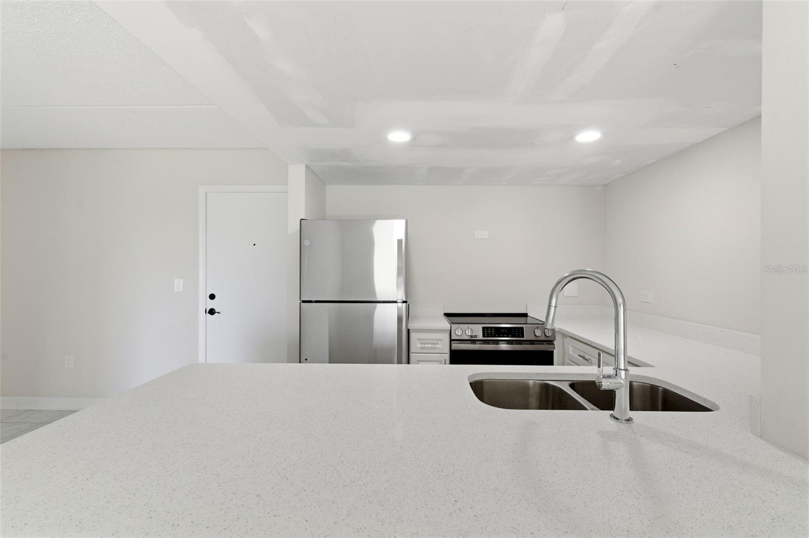 Image 8 of 30 For 8901 Blind Pass Road 124