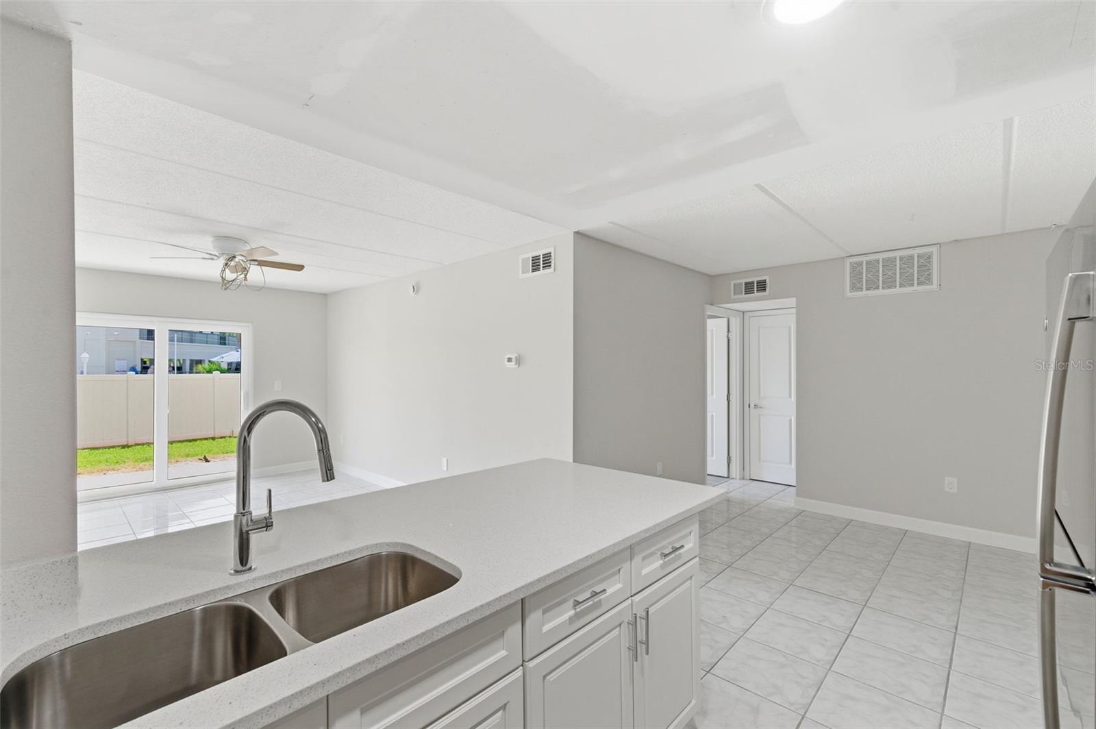 Image 9 of 30 For 8901 Blind Pass Road 124