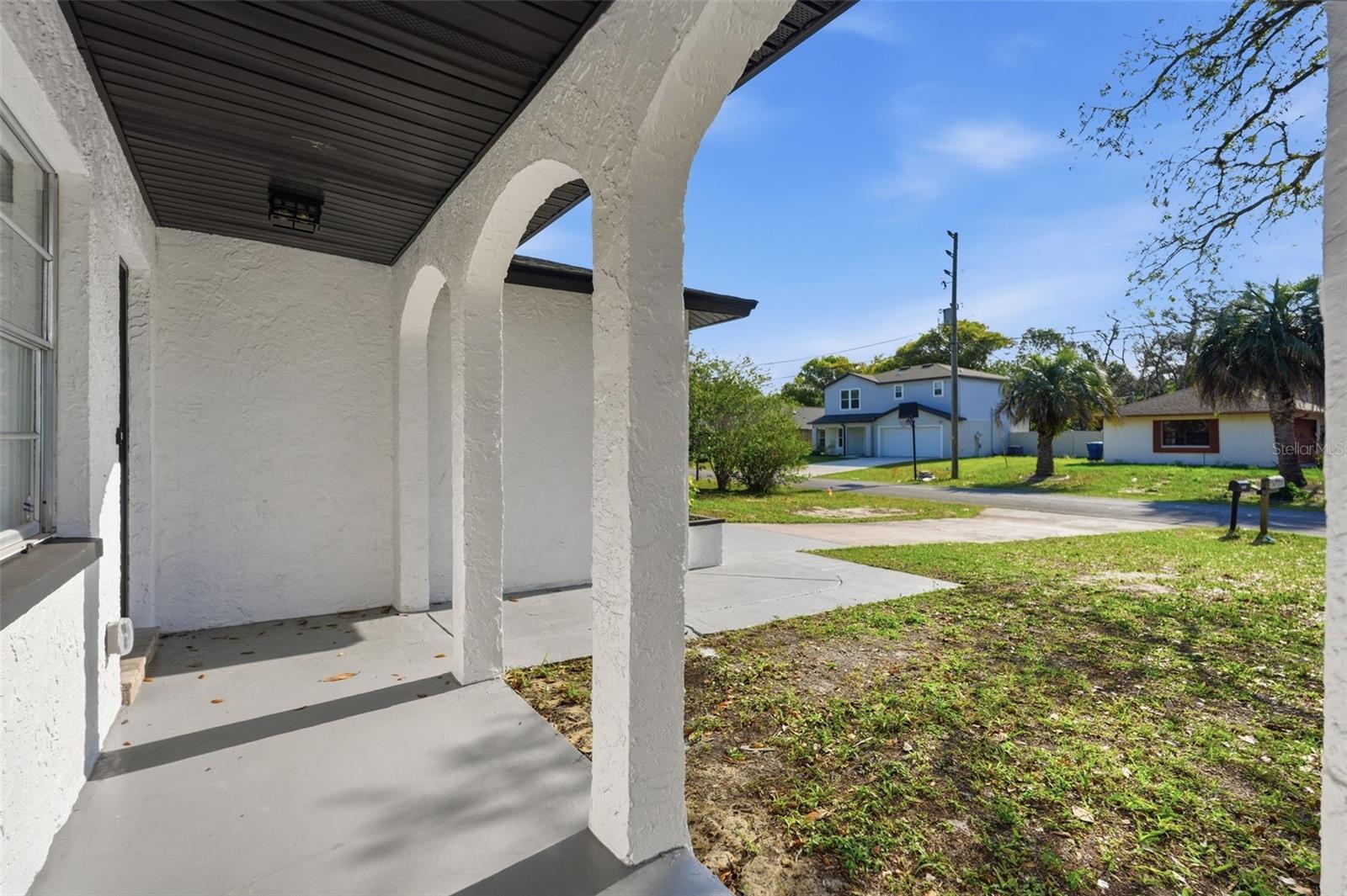 Listing photo id 29 for 6263 Airmont Drive