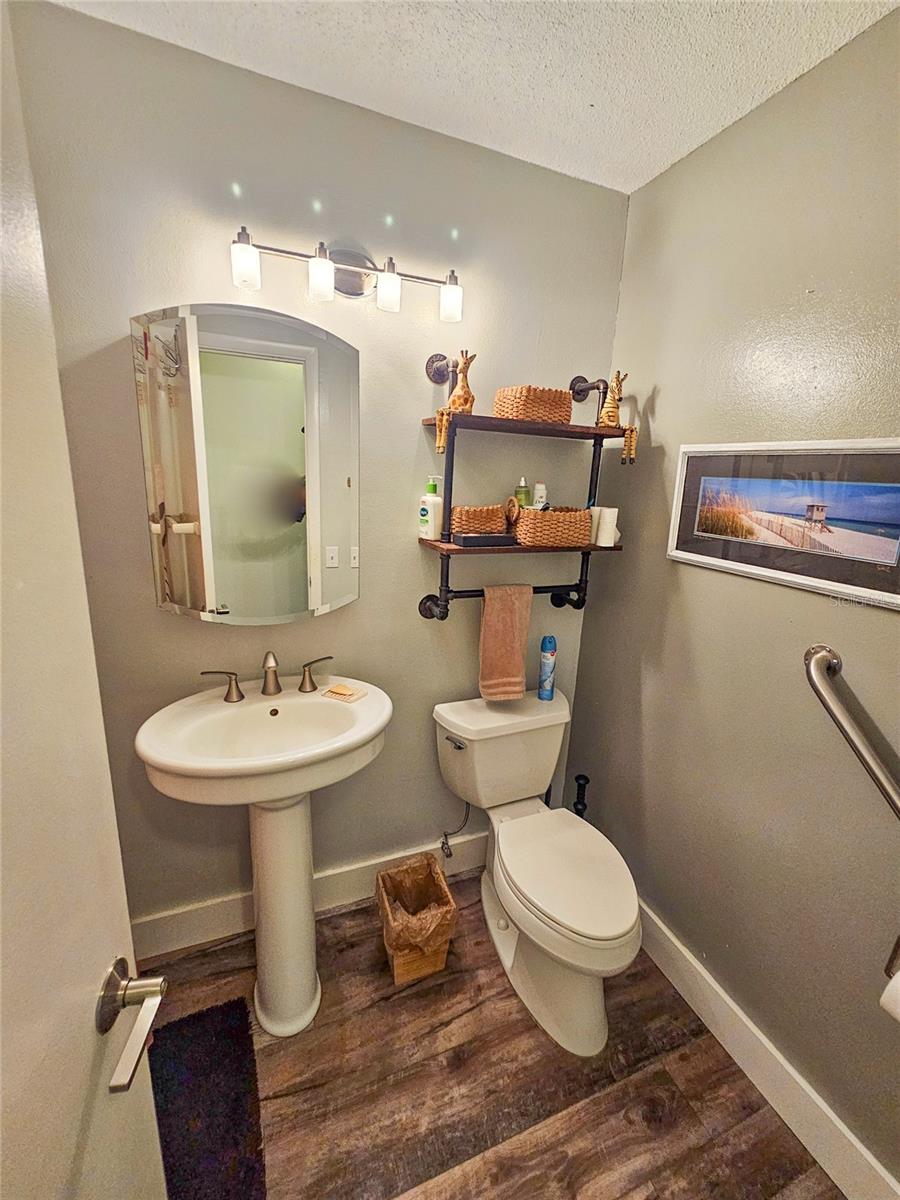 Image 11 of 27 For 3010 59th 59th Street S 307