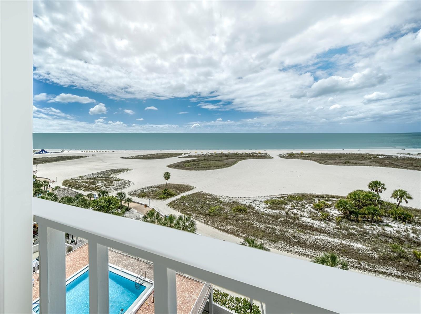 Image 30 of 44 For 11000 Gulf Boulevard 804 + 805