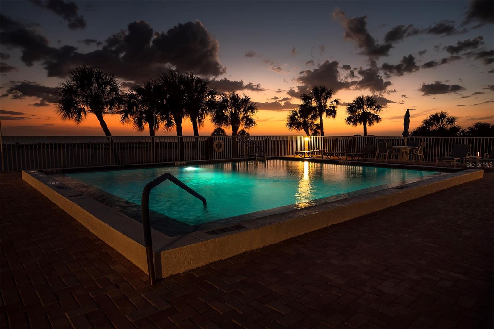 Image 4 of 44 For 11000 Gulf Boulevard 804 + 805