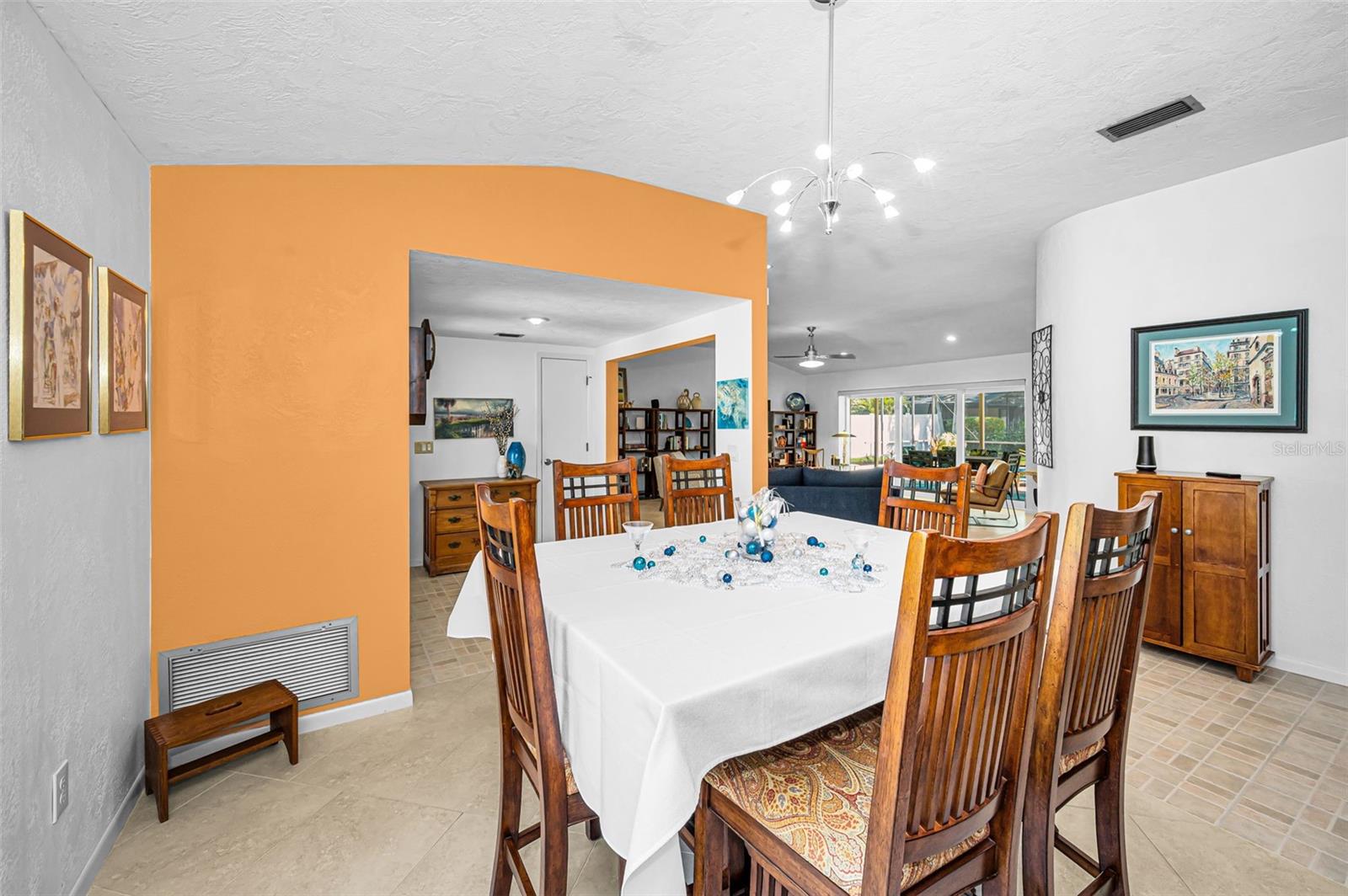 Image 17 of 68 For 2457 Stag Run Boulevard