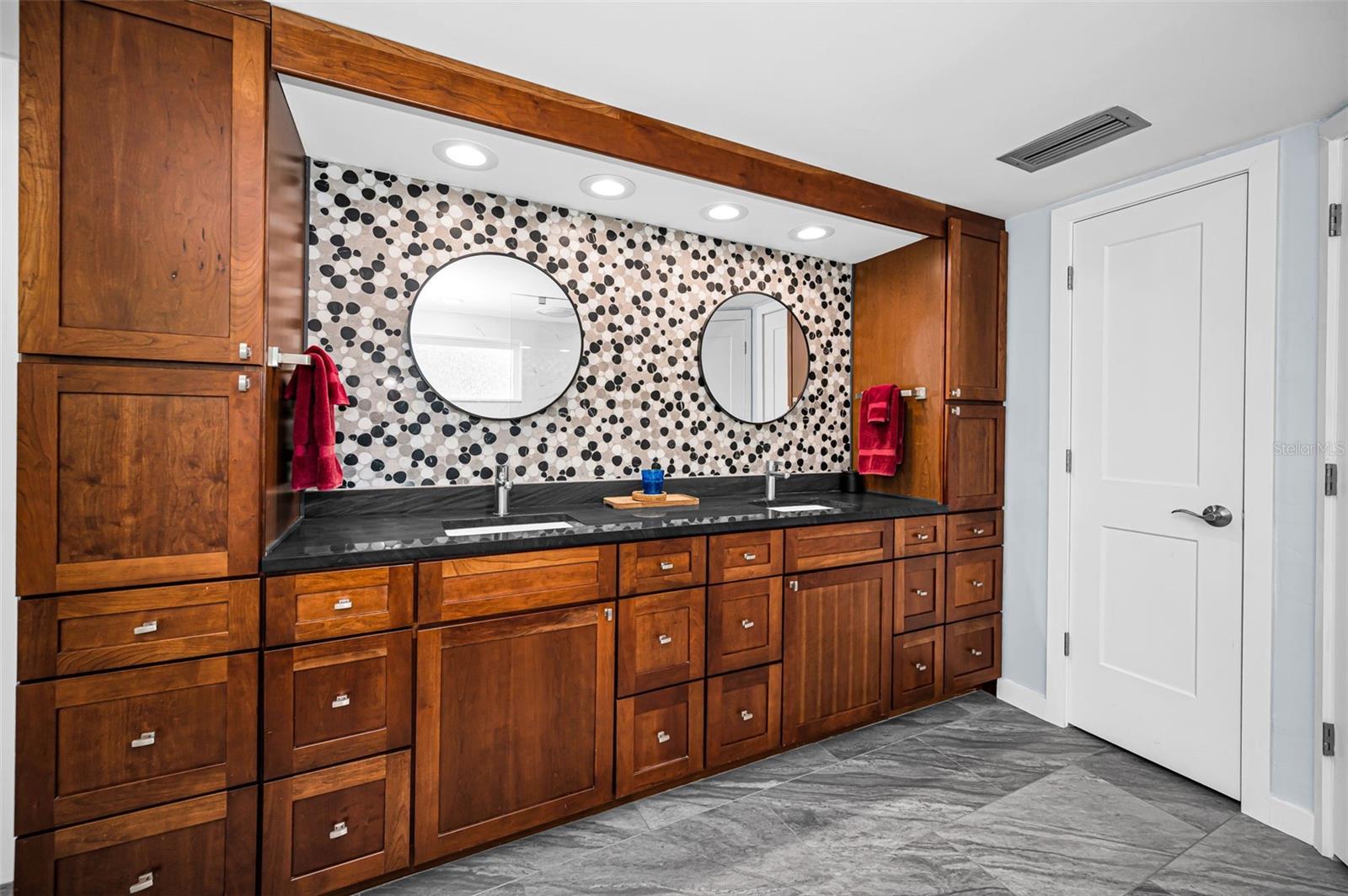 Image 30 of 68 For 2457 Stag Run Boulevard