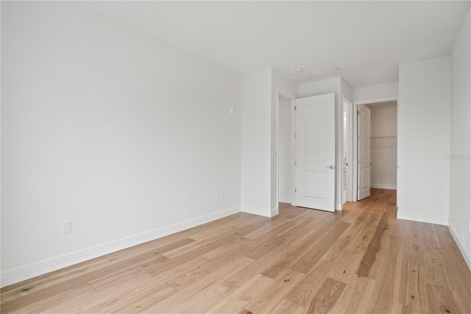 Image 11 of 32 For 600 3rd Avenue S 307