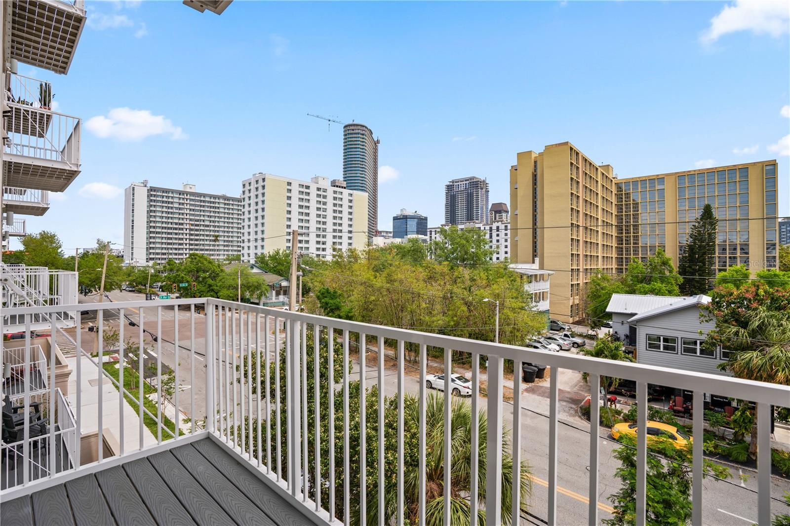 Image 23 of 32 For 600 3rd Avenue S 307