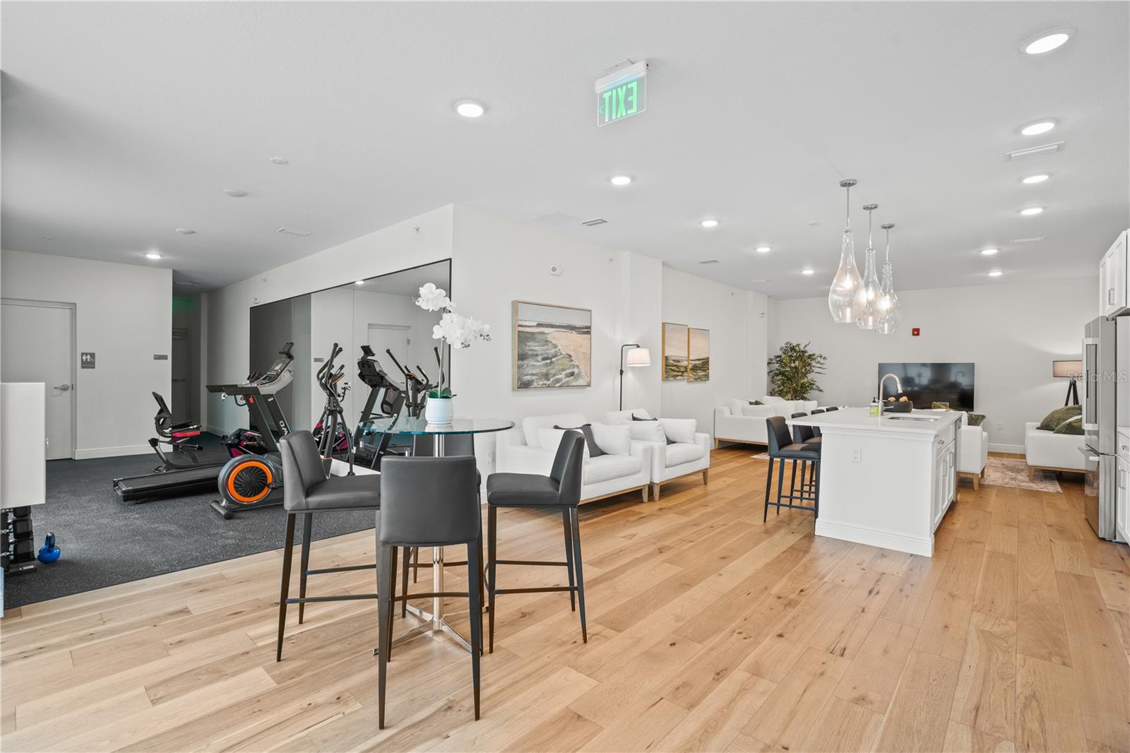 Image 29 of 32 For 600 3rd Avenue S 307