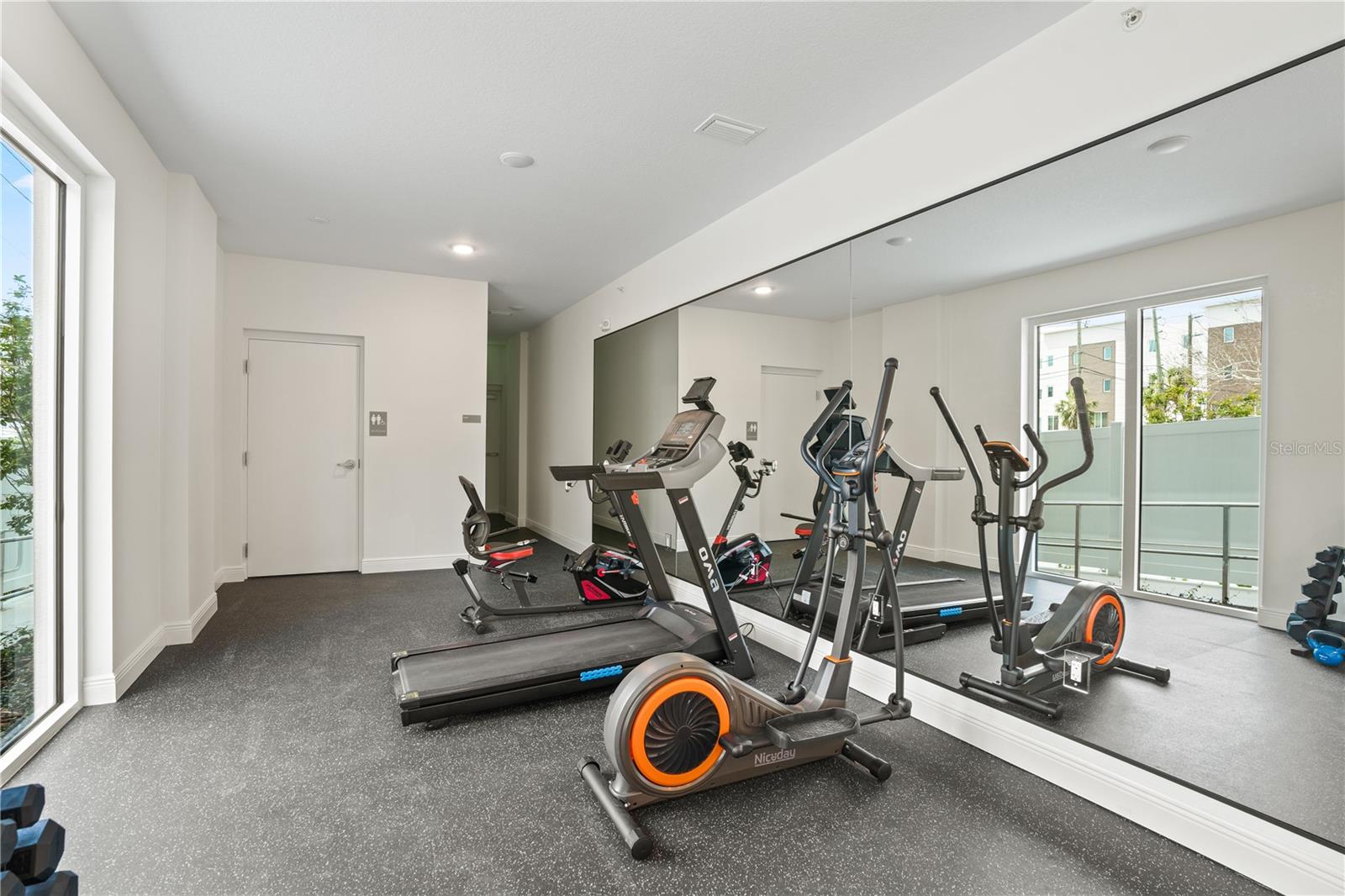 Image 31 of 32 For 600 3rd Avenue S 307