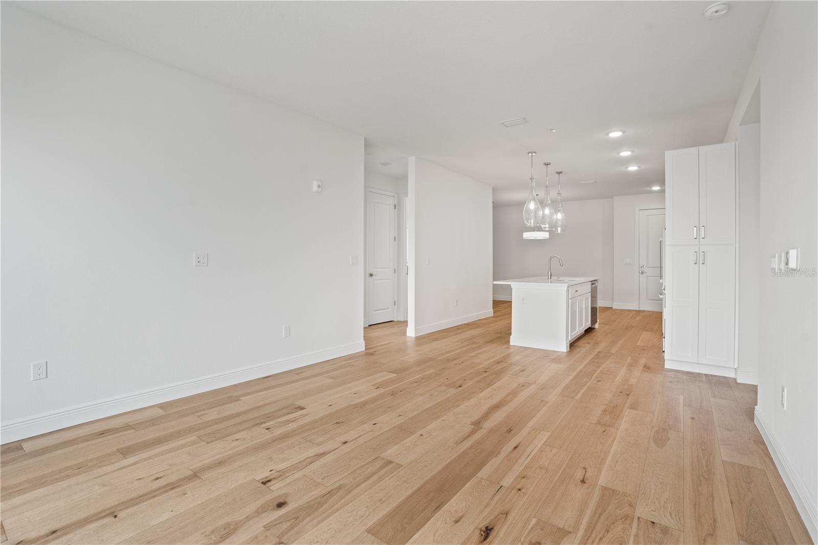 Image 9 of 32 For 600 3rd Avenue S 307