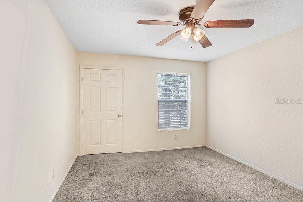 Listing photo id 23 for 5924 Brickleberry Lane 102