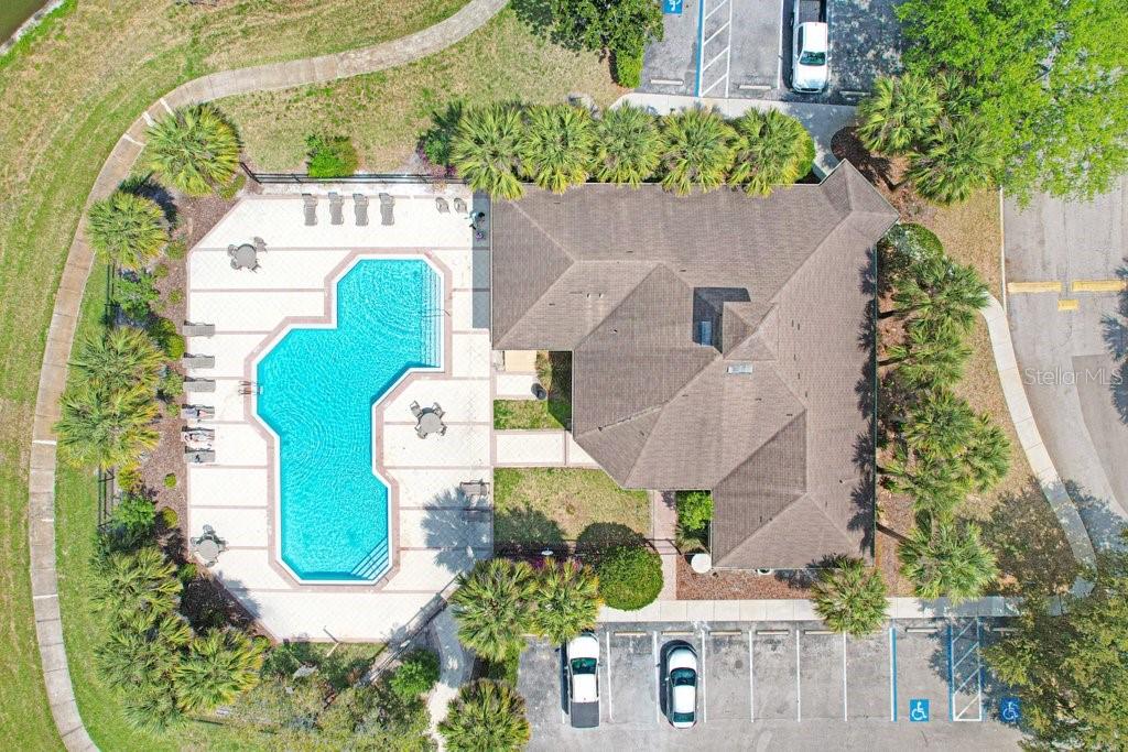 Listing photo id 4 for 5924 Brickleberry Lane 102