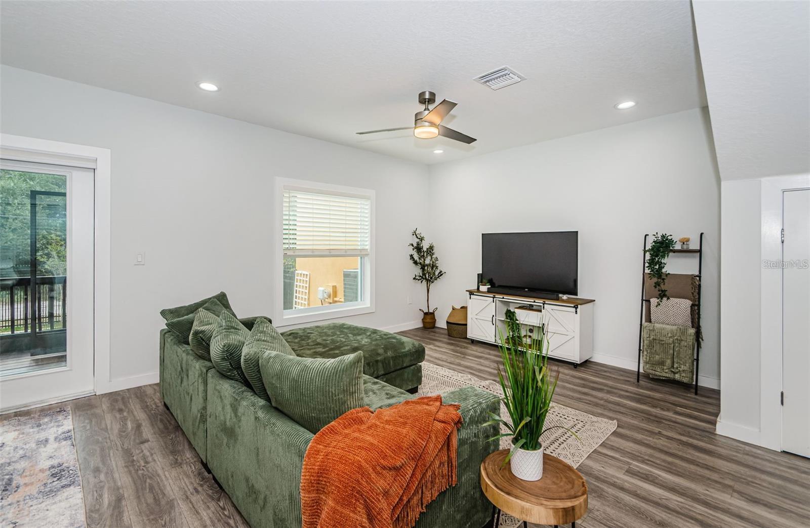 Image 7 of 31 For 1954 Freedom Drive