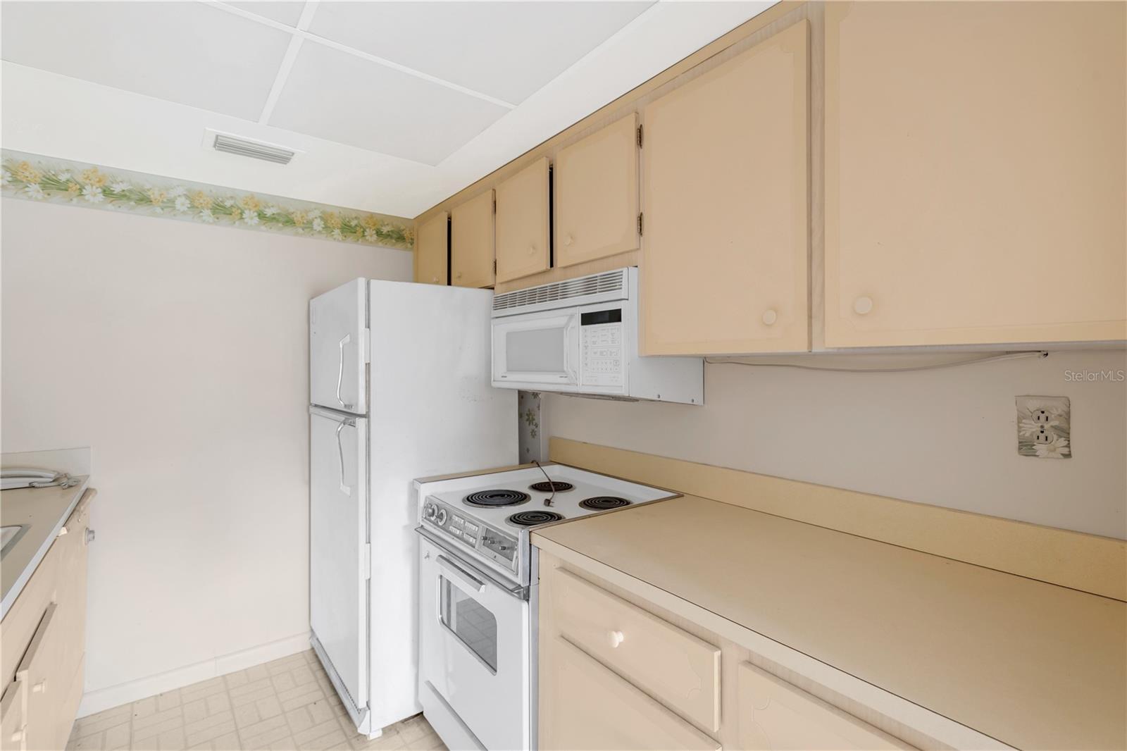 Image 12 of 20 For 650 Pinellas Point Drive S 122