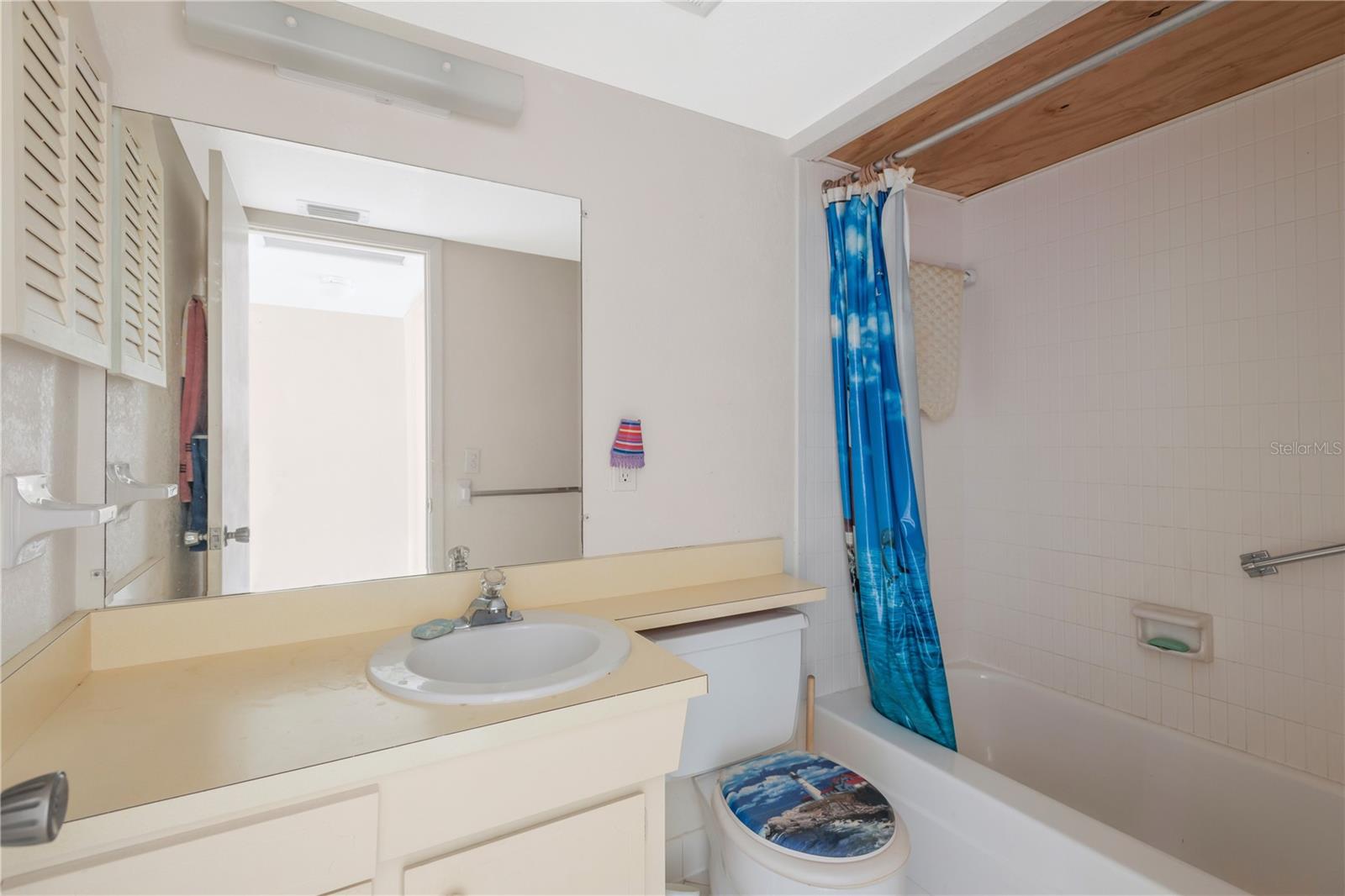 Image 14 of 20 For 650 Pinellas Point Drive S 122