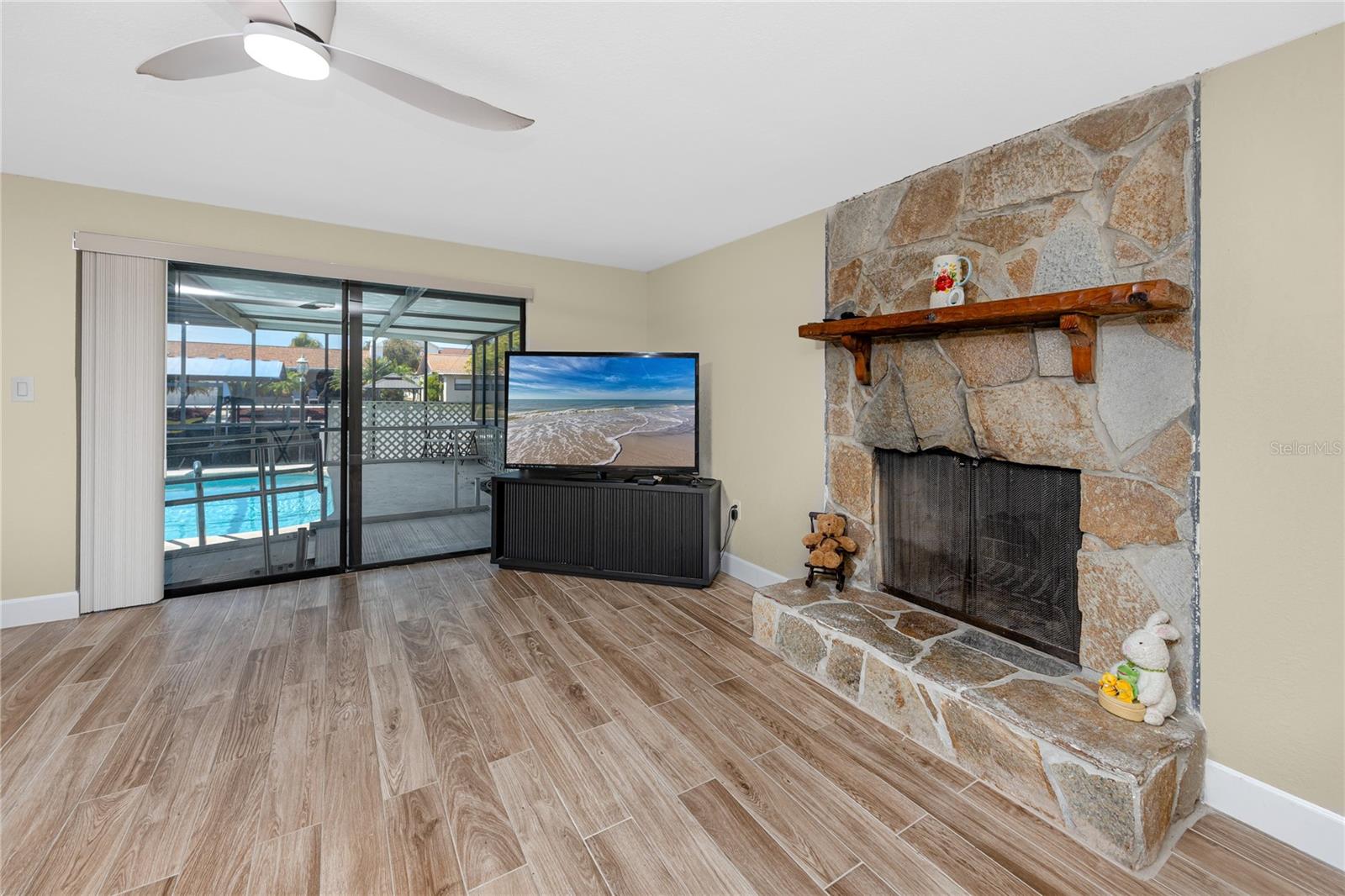 Image 11 of 53 For 9903 San Mateo Way