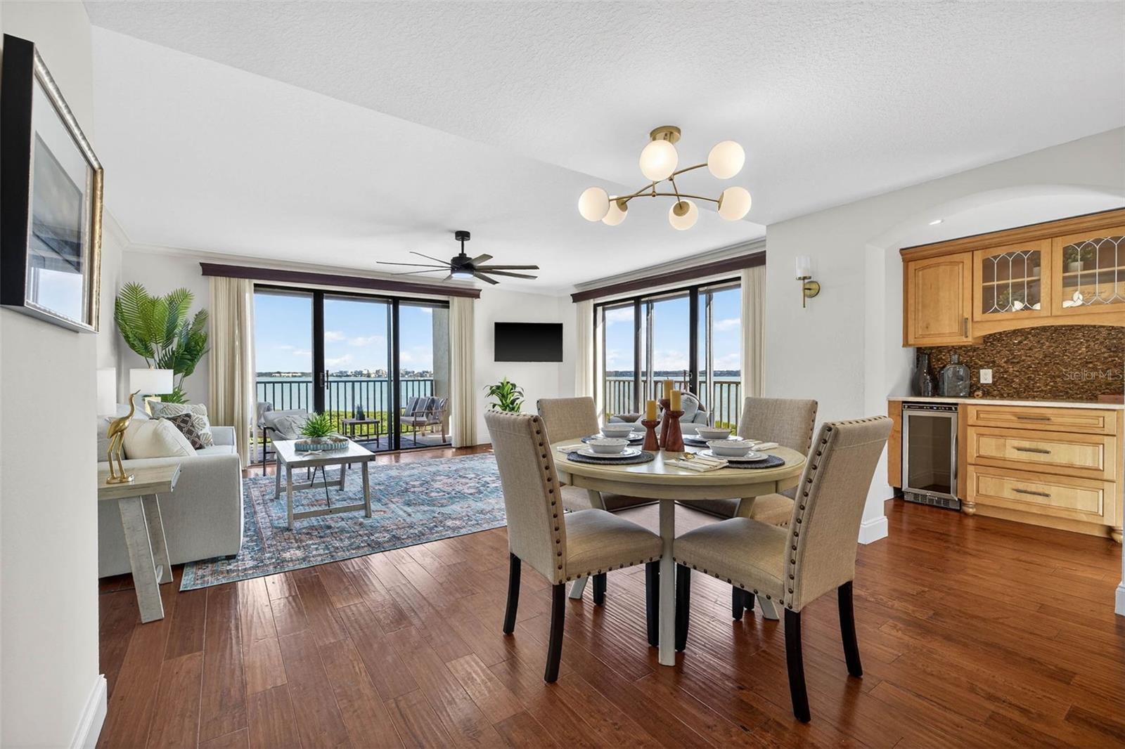 Image 11 of 30 For 1501 Gulf Boulevard 205