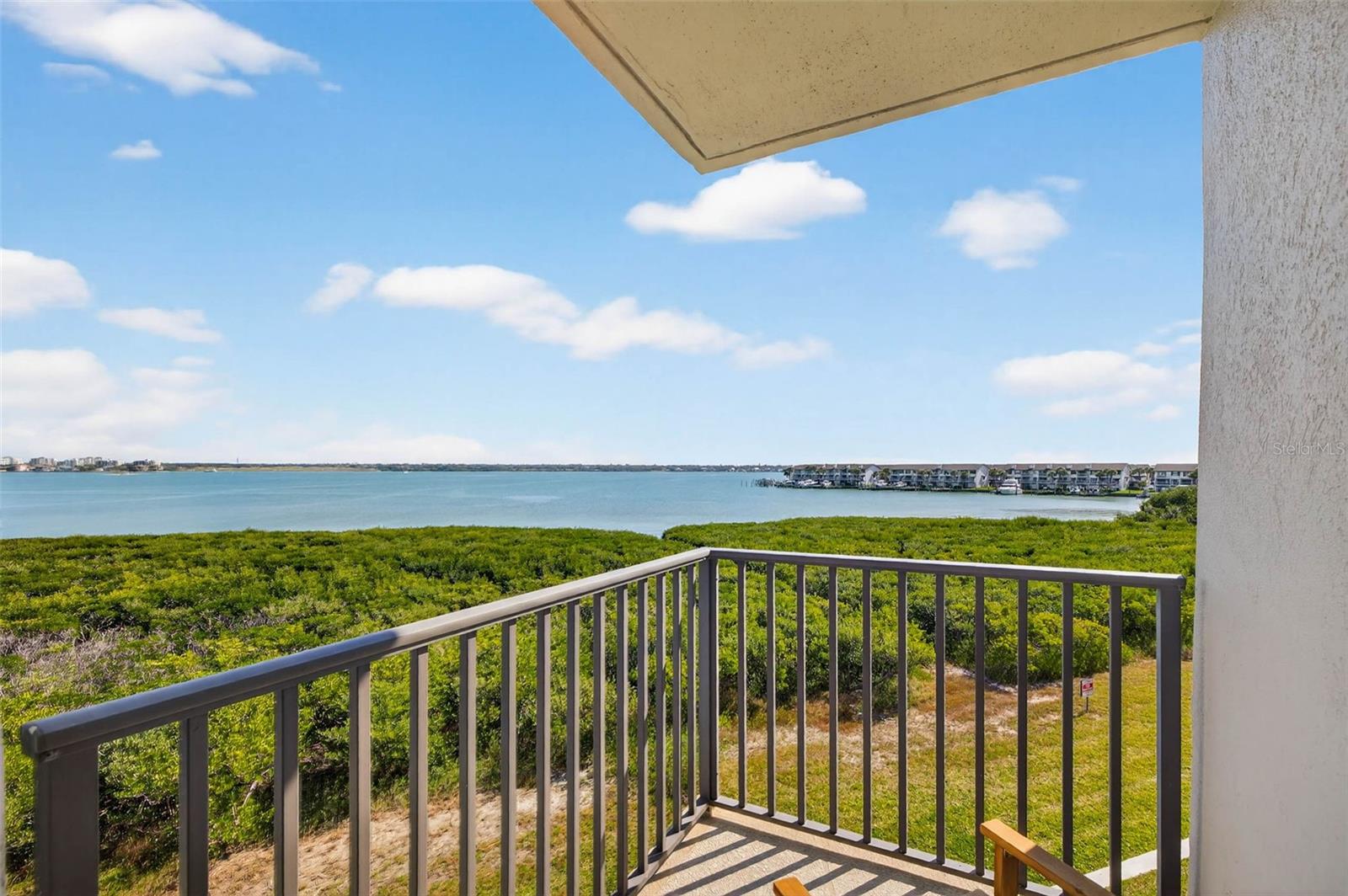 Image 22 of 30 For 1501 Gulf Boulevard 205