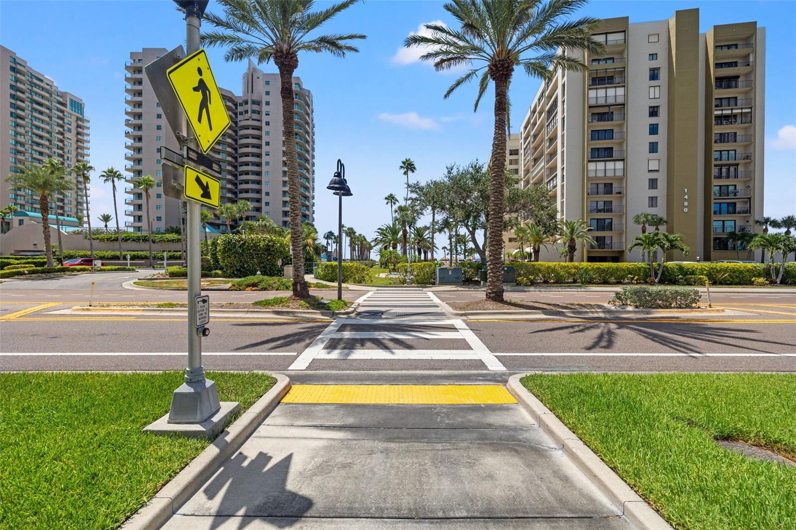 Image 26 of 30 For 1501 Gulf Boulevard 205