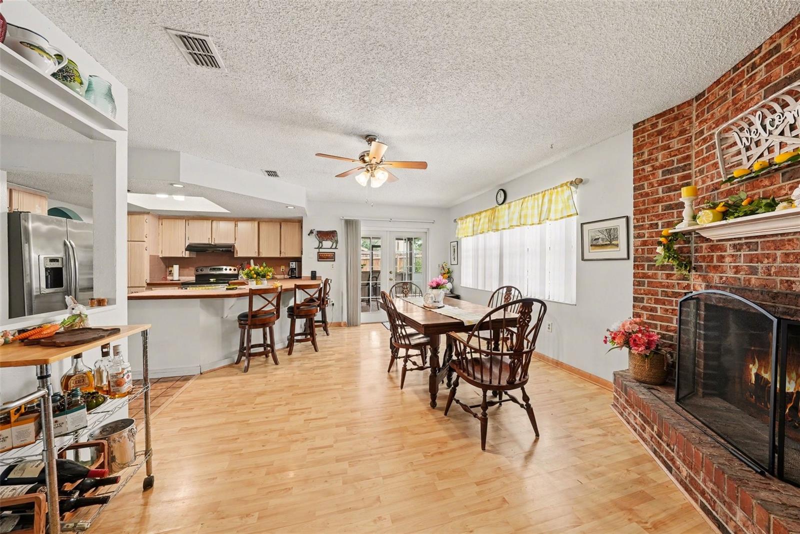 Image 11 of 21 For 8731 Woodcrest Drive