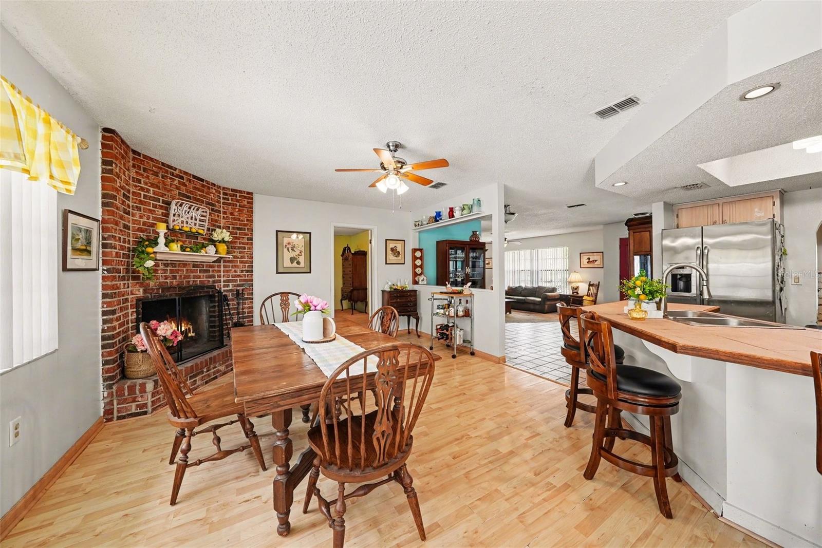 Image 8 of 21 For 8731 Woodcrest Drive