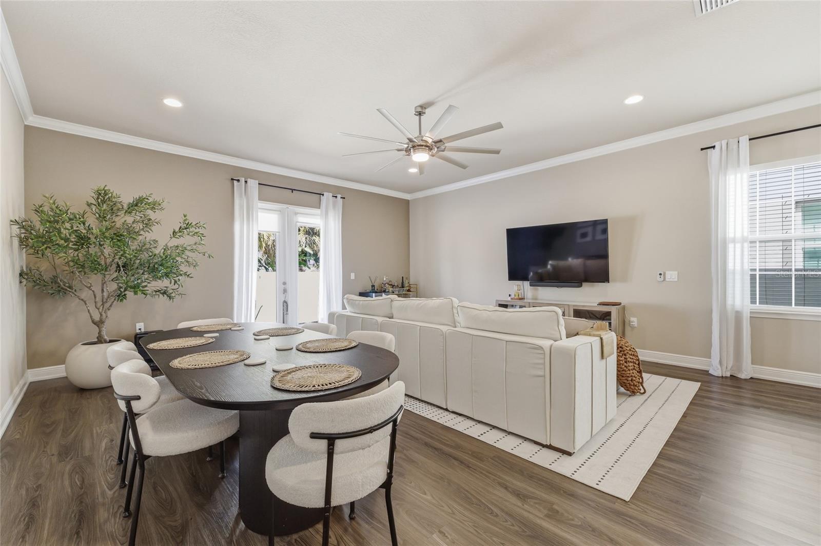 Image 15 of 42 For 2407 North B Street 1